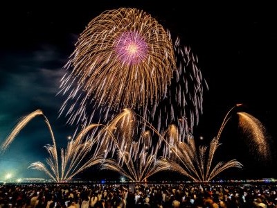 【2026年7月西の日】2026広島みなと 夢 花火大会クルーズ&宿泊プラン2日間 ~約10,000発の花火を貸切フェリー船上から見学~