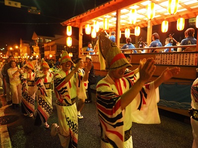 【2026年7月西の日】岡山県下最大の盆踊り「備中たかはし松山踊り」観覧席からの見学&盆踊り体験 日帰り(現地発着)&宿泊付2日間