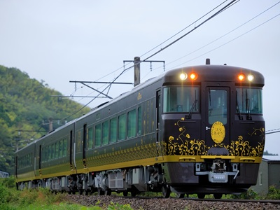 【2026年8月西の日】<10月2日(金)出発>観光列車「はなあかり」特別運行!<br>下関オープントップバス(角島ライン)と下関ゆったり観光 2日間