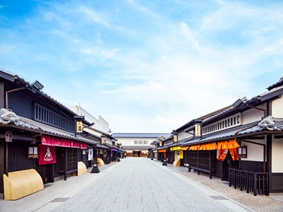 【2026年9月西の日】リニューアルしたUZUMASA KYOTO VILLAGE 太秦映画村を楽しむ<br>普段は見られない映画製作の裏側へ!<br>東映京都撮影所見学と侍ビフォーアフター講座 日帰り