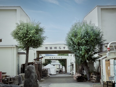 【2026年9月西の日】リニューアルしたUZUMASA KYOTO VILLAGE 太秦映画村を楽しむ<br>普段は見られない映画製作の裏側へ!<br>東映京都撮影所見学と侍ビフォーアフター講座 日帰り