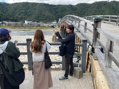 350年の橋を守る「橋守」がご案内<br>　錦帯橋の魅力の深層に触れる限定ガイドツアー
