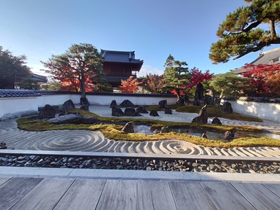 植治 次期十二代 小川勝章さんとめぐる<br> 周南・漢陽寺庭園の特別解説と精進料理弁当<br><日帰り><宿泊プラン><現地発着>