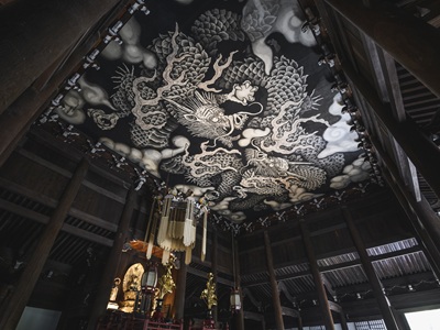 【2026年10月西の日】京都最古の禅寺といわれる「建仁寺」で嗜む文化体験<br>～非公開・富春閣での茶道講座と僧侶のご案内～　日帰り