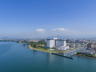 写真家がお勧めする<br>鉄道風景と四季の風景を琵琶湖を囲む鉄道路線で巡る2日間