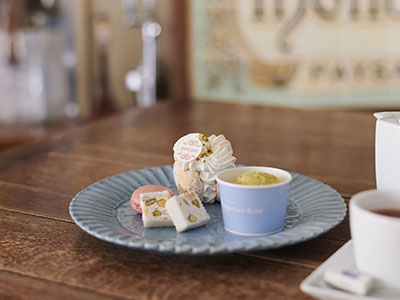 ＜パティスリーモンプリュ＞<br>SAVVYスペシャルプレート（神戸・栄町）