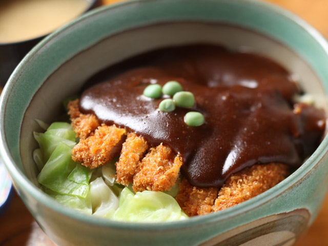 おかやまデミカツ丼