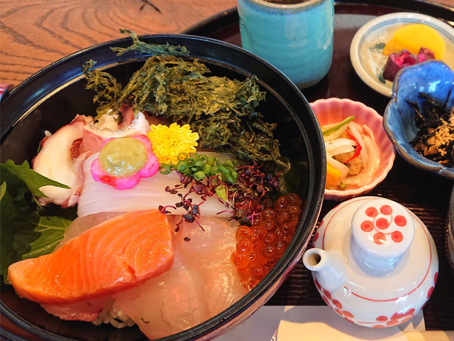 海鮮丼