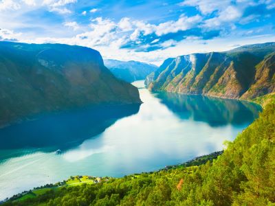夏のソグネフィヨルドを満喫する 北欧4カ国周遊8日のイメージ画像
