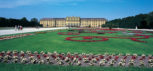 オーストリア世界遺産 シェーンブルン宮殿と庭園群 海外旅行 海外ツアーは日本旅行