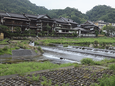 三朝温泉