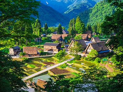 五箇山の合掌造り集落（富山県）