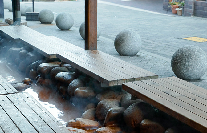 金の湯　太閤の足湯
