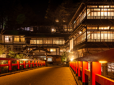 四万温泉