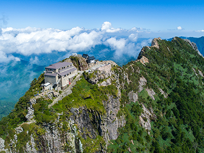 石鎚山
