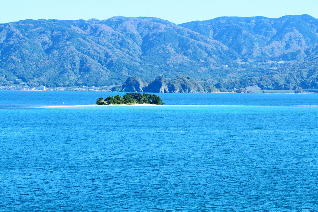 ここって沖縄じゃないの 本州で見られるきれいな海絶景6選 Tripa トリパ 旅のプロがお届けする旅行に役立つ情報