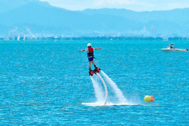 暑い夏休みに最高！国内でできるウォーターアクティビティ7選