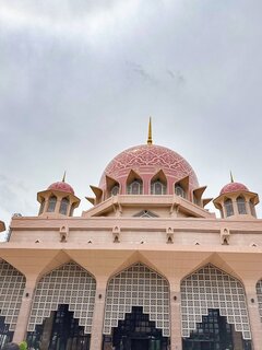 ピンクモスクは必見！マレーシアで行きたい美しすぎる「プトラジャヤ」とは？