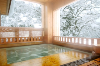 温泉から見る白銀の世界！雪見露天風呂のあるおすすめ宿30選