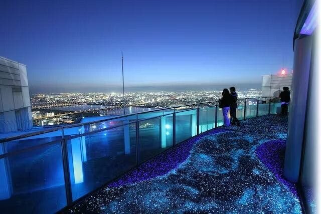 大阪を一望できる話題の絶景スポット「梅田スカイビル・空中庭園展望台