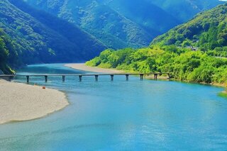 まるで絵画のような原風景！高知の美しき「沈下橋」巡りガイド