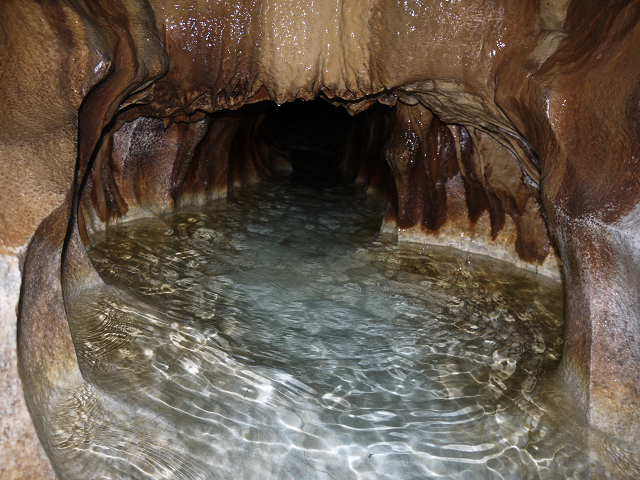 大自然が作り出した絶景に出会える 冒険したくなる日本の洞窟 鍾乳洞 Tripa トリパ 旅のプロがお届けする旅行に役立つ情報