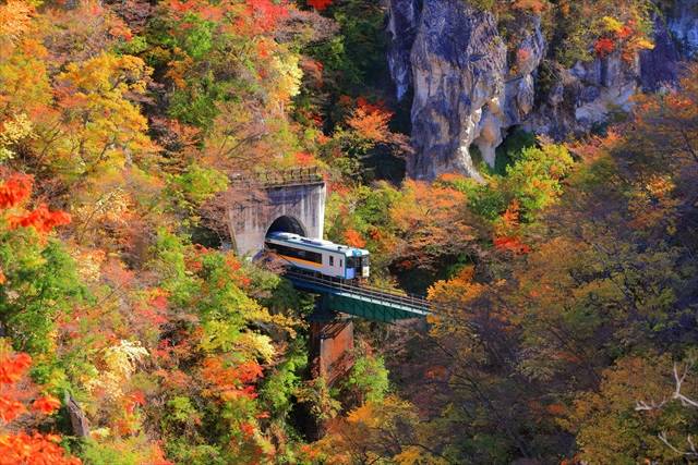 感動の景色を満喫する旅へ出かけよう 日本国内の美しい秋の絶景スポット選 Tripa トリパ 旅のプロがお届けする旅行に役立つ情報
