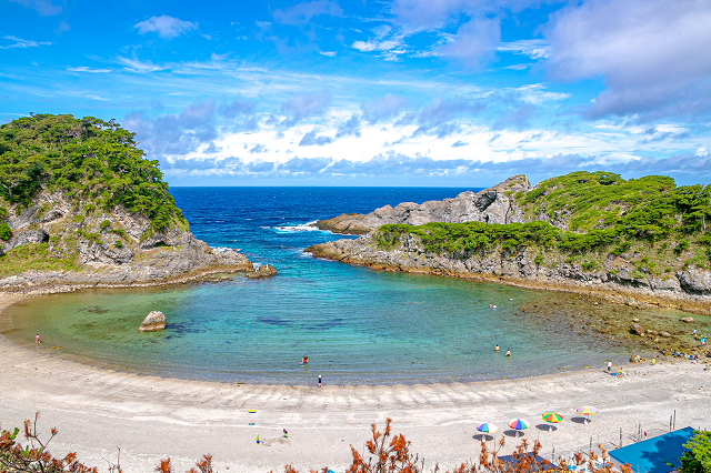 厳選 きれいな海と白い砂浜 夏を感じる日本全国の絶景ビーチ選 Tripa トリパ 旅のプロがお届けする旅行に役立つ情報