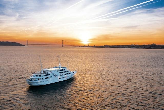 神戸風景コンチェルト THE KOBECRUISE コンチェルトのご予約 - ハーバーランド