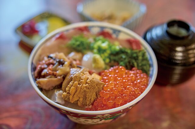 古事記丼 ウニ、イクラ入り ¥3,100