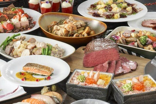 【ディナー】(冬のプレミアムビュッフェ)~肉と苺が奏で...