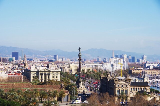 photo by PIXTA (263722)