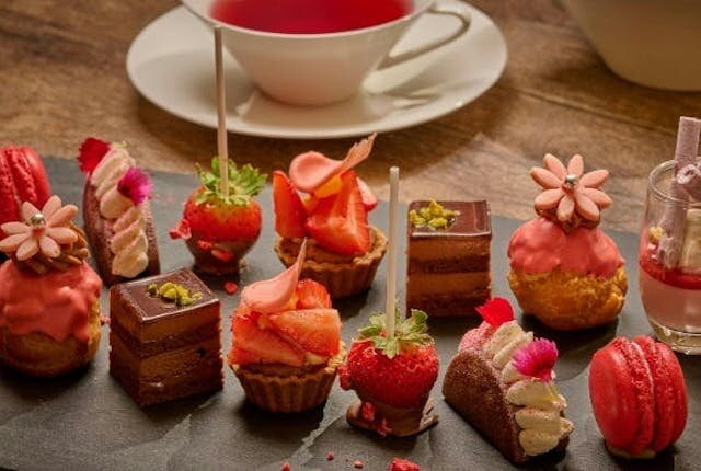 【肉×アフタヌーンティー】和牛等肉3種とデザート