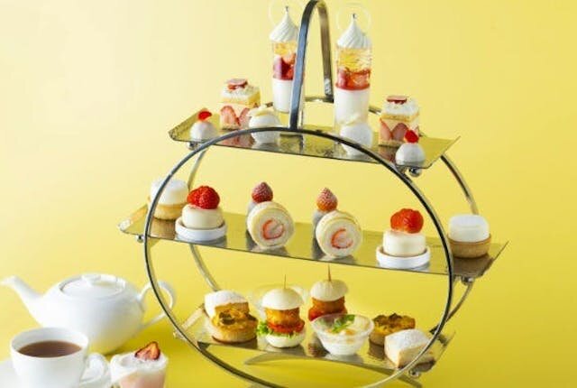 ホワイトストロベリーアフタヌーンティー