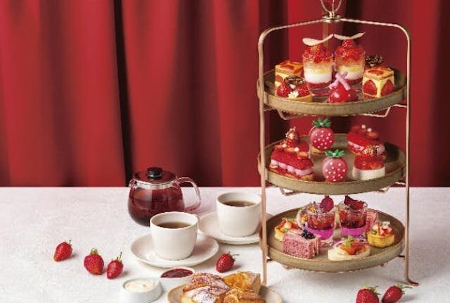 苺づくしのアフタヌーンティー