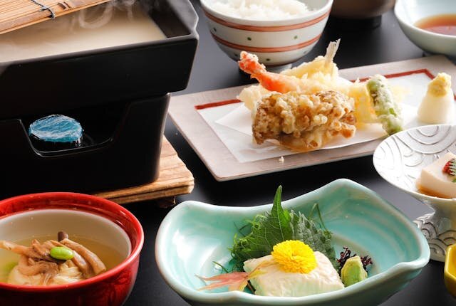 昼食「湯波御膳」