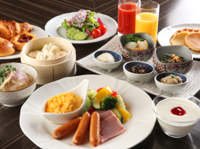 オールデイブッフェ「コンパス」和・洋・中バイキング朝食...