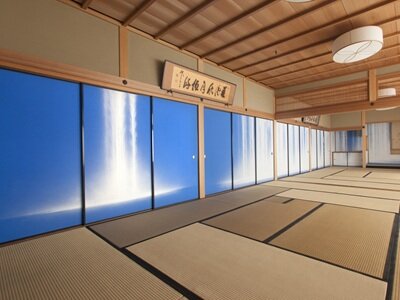 千住博筆障壁画「滝」(イメージ)