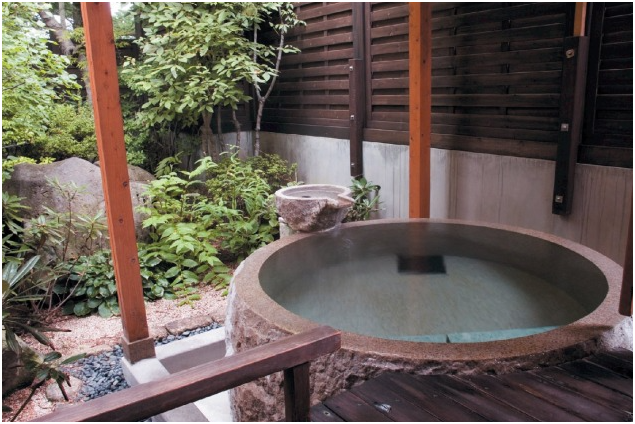 貸切露天風呂「石楠花(しゃくなげ)」
