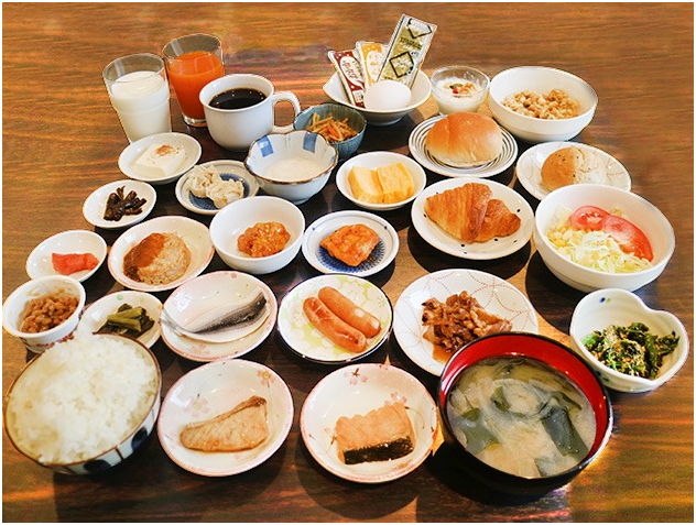 朝食バイキング