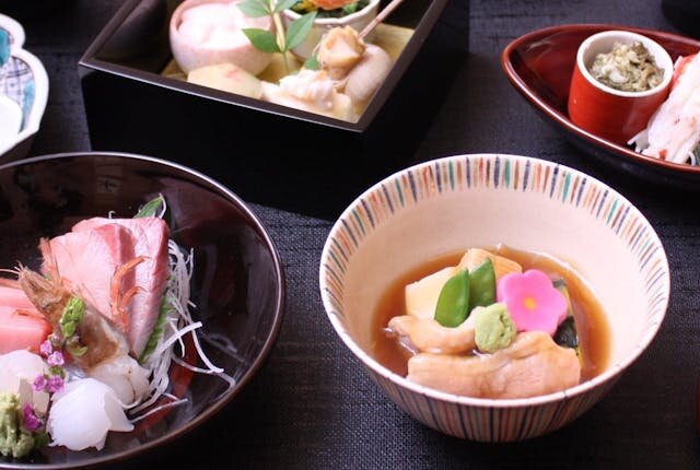 【加賀会席】蓮蒸し、治部煮等全8品