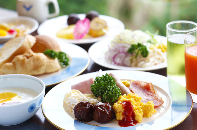 朝食