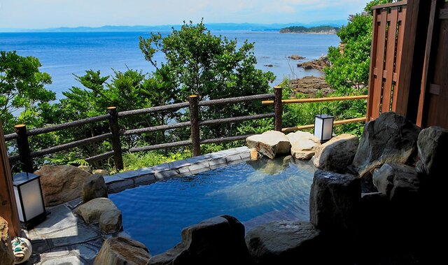 貸切露天風呂「岩戸の湯」