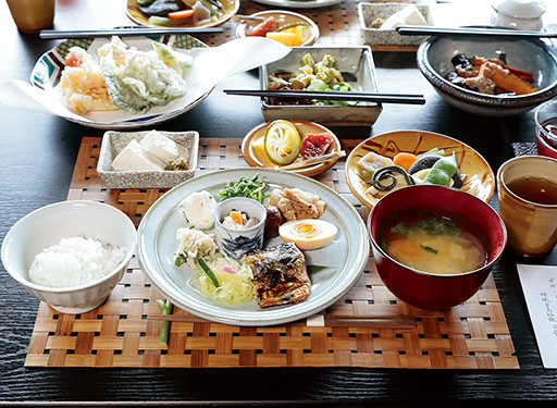 昼食