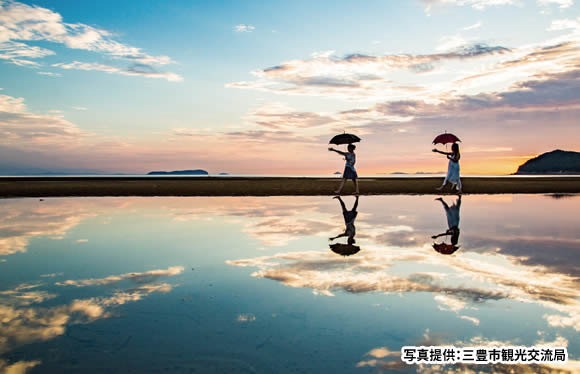 日本のウユニ塩湖　瀬戸内海絶景の水鏡　父母ヶ浜と琴平・倉敷　2日間