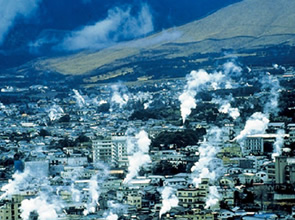 和と洋の異なる２つのレトロな町並みと別府・由布院散策　2日間