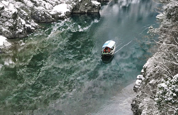 日本最古といわれる道後温泉と琴平・桂浜・大歩危峡　四国の名所ぐるり旅　3日間