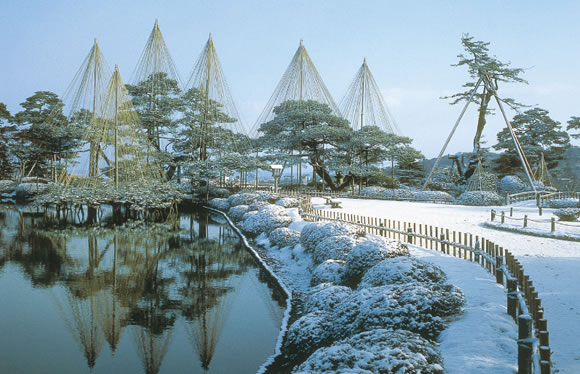 城下町で新年のご利益をいただく　古都金沢で迎える令和最初のお正月　2日間