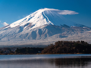 一番美しくみられる時期に訪れる　世界文化遺産「富士山」絶景めぐり　2日間