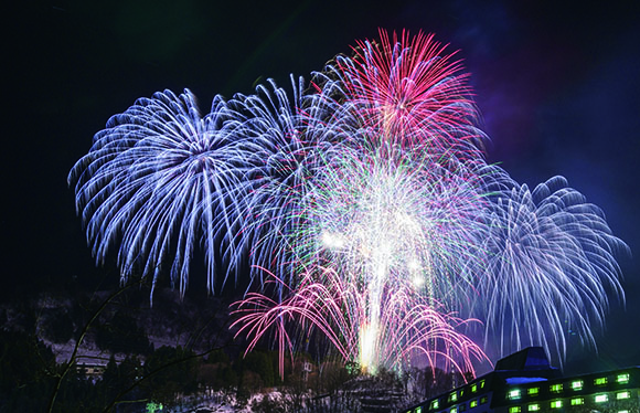 【会員限定】宇奈月温泉冬物語雪上花火大会　２日間